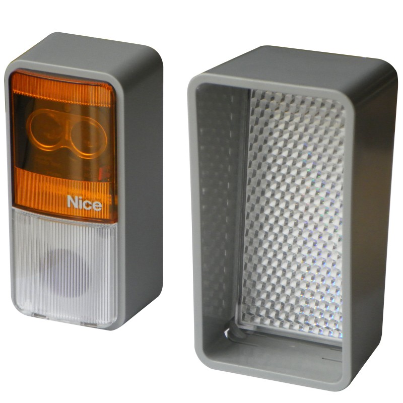 Photocellule orientable avec miroir réfléchissant